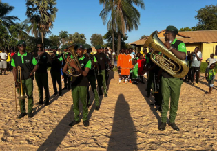 Band Gambia 01