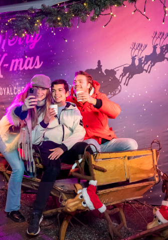 Royal Christmas Fair op Lange Voorhout in Den Haag